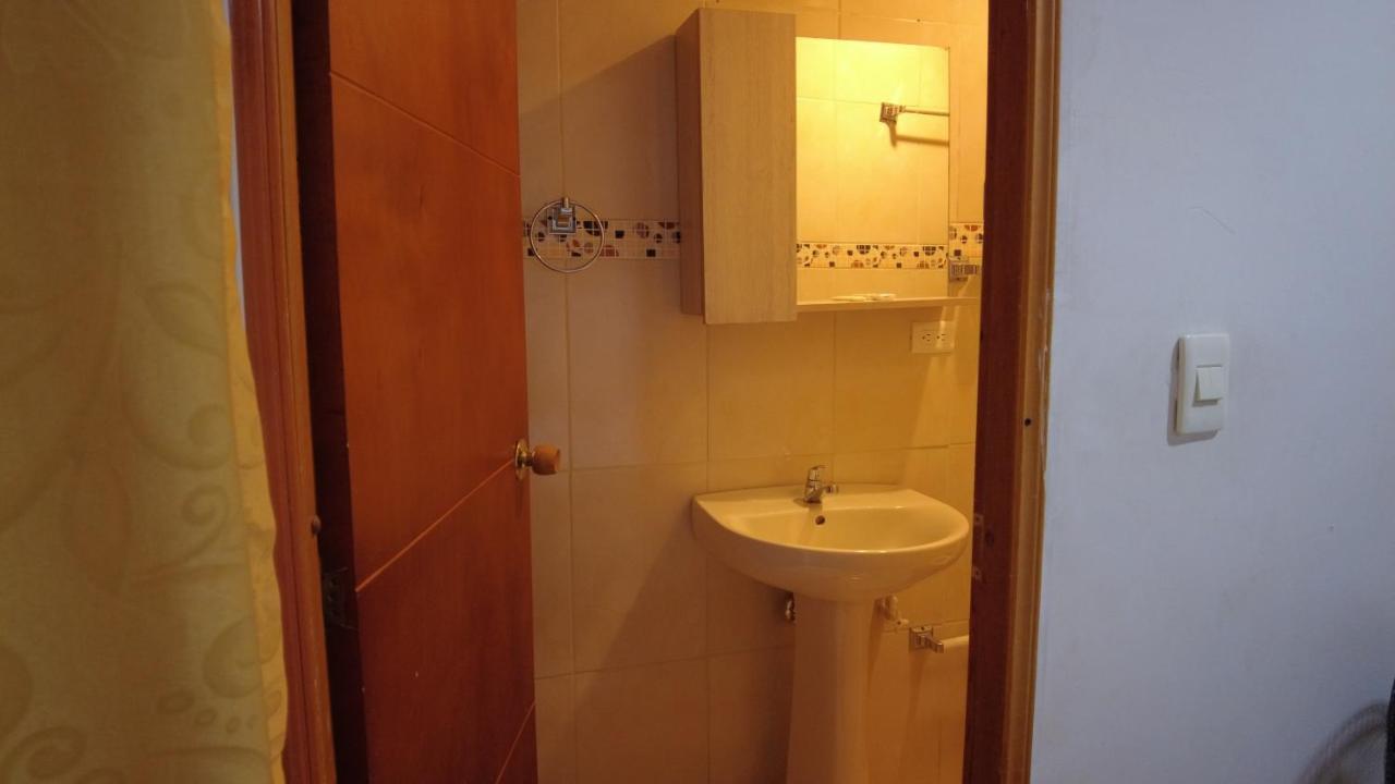 Noras Homestay Laureles Medellín Eksteriør bilde