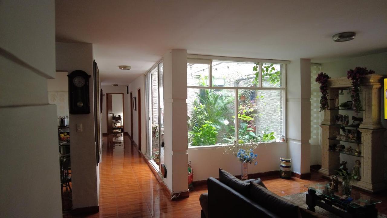 Noras Homestay Laureles Medellín Eksteriør bilde