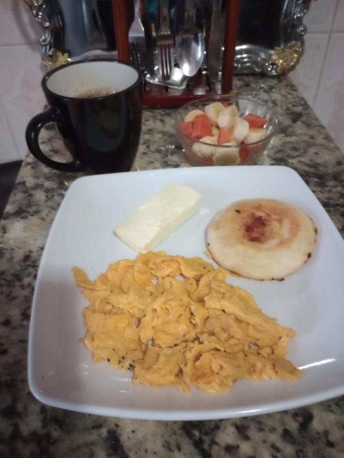 Noras Homestay Laureles Medellín Eksteriør bilde