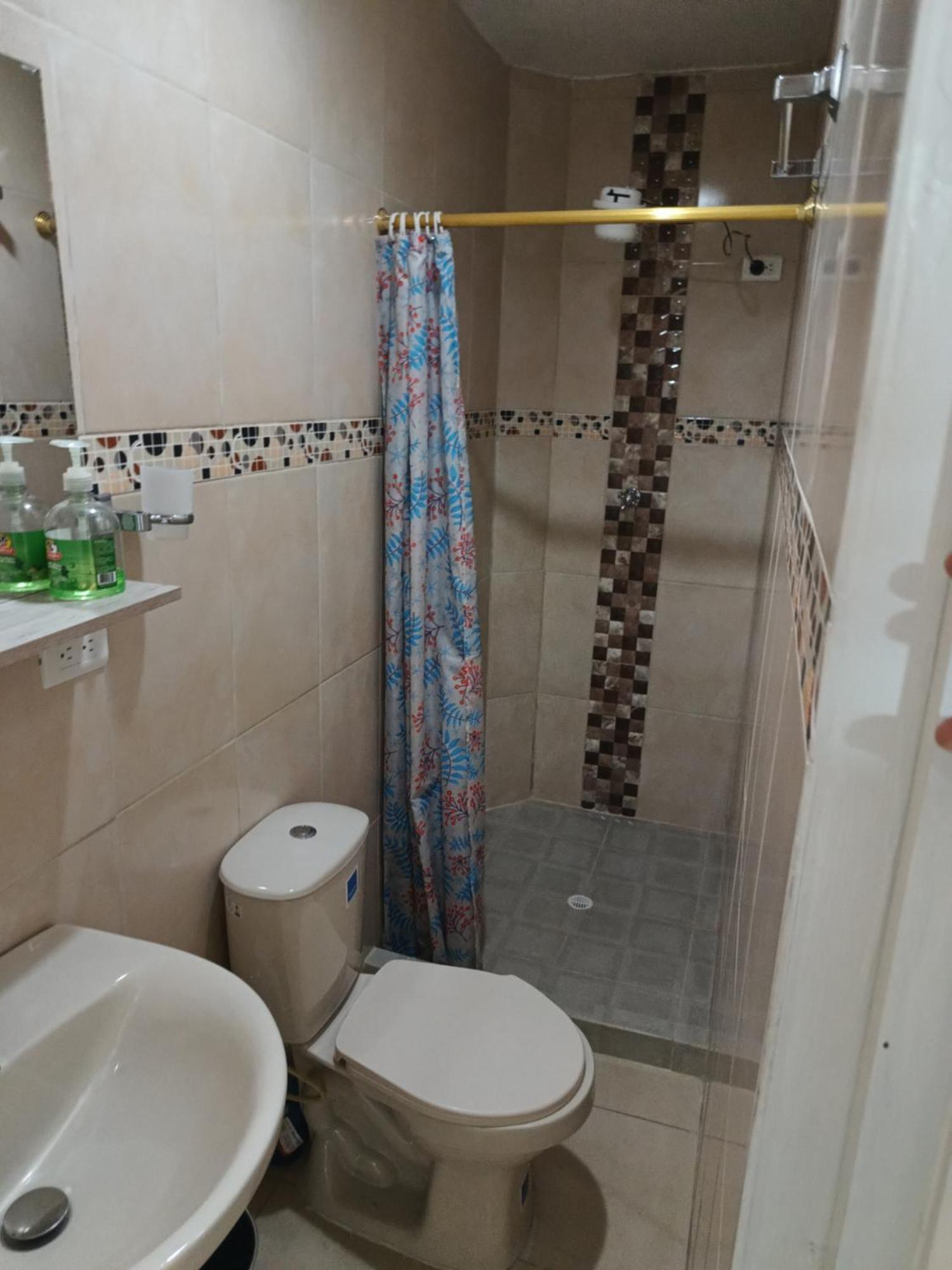Noras Homestay Laureles Medellín Eksteriør bilde